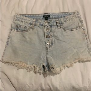 Light washed shorts